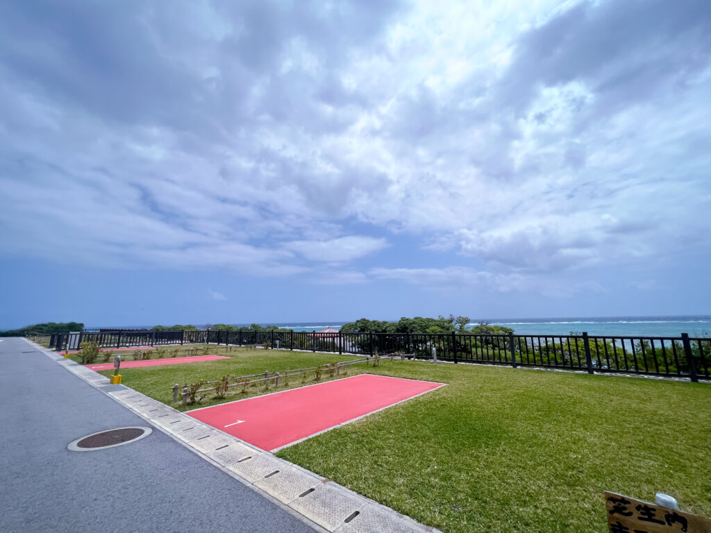 沖縄の離島　粟国島オートキャンプ場　オートサイト